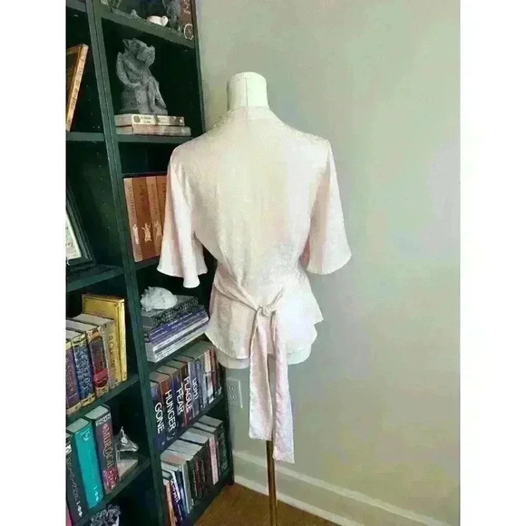ASTR the Label Rosewater Feminine Blouse Women's Size Small - Picture 2 of 5